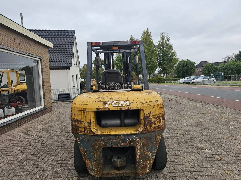 TCM FD50T2 - Diesel forklift: picture 3 TCM FD50T2 - Diesel forklift: picture 3