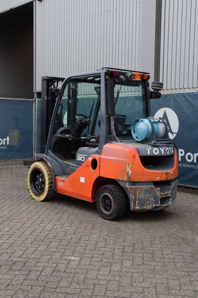 Toyota 068FG30F - LPG forklift: picture 4 Toyota 068FG30F - LPG forklift: picture 4
