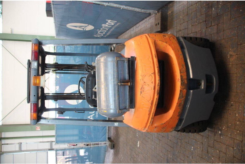 Toyota 42-7FGF25 - LPG forklift: picture 4 Toyota 42-7FGF25 - LPG forklift: picture 4