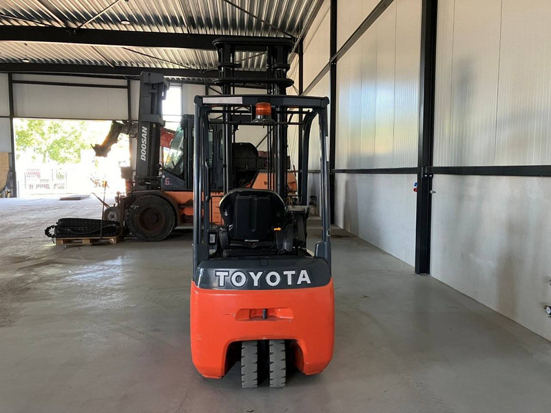 Toyota 8FBE15T - Electric forklift: picture 5 Toyota 8FBE15T - Electric forklift: picture 5