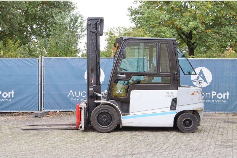 UniCarriers HX 50 - Electric forklift: picture 2 UniCarriers HX 50 - Electric forklift: picture 2