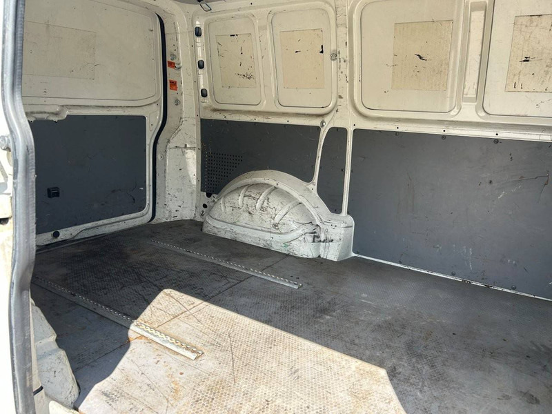 Volkswagen Transporter T5 - Panel van: picture 5 Volkswagen Transporter T5 - Panel van: picture 5