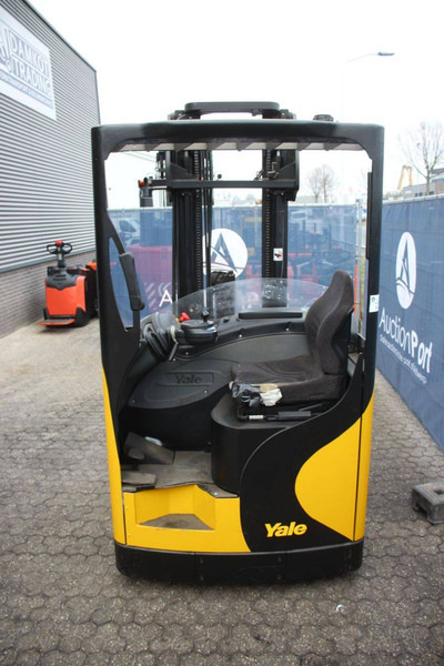 Yale MR16 - Reach truck: picture 4 Yale MR16 - Reach truck: picture 4