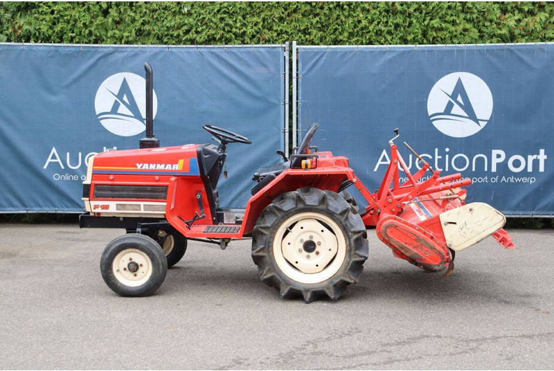 Yanmar F15 - Farm tractor: picture 2 Yanmar F15 - Farm tractor: picture 2