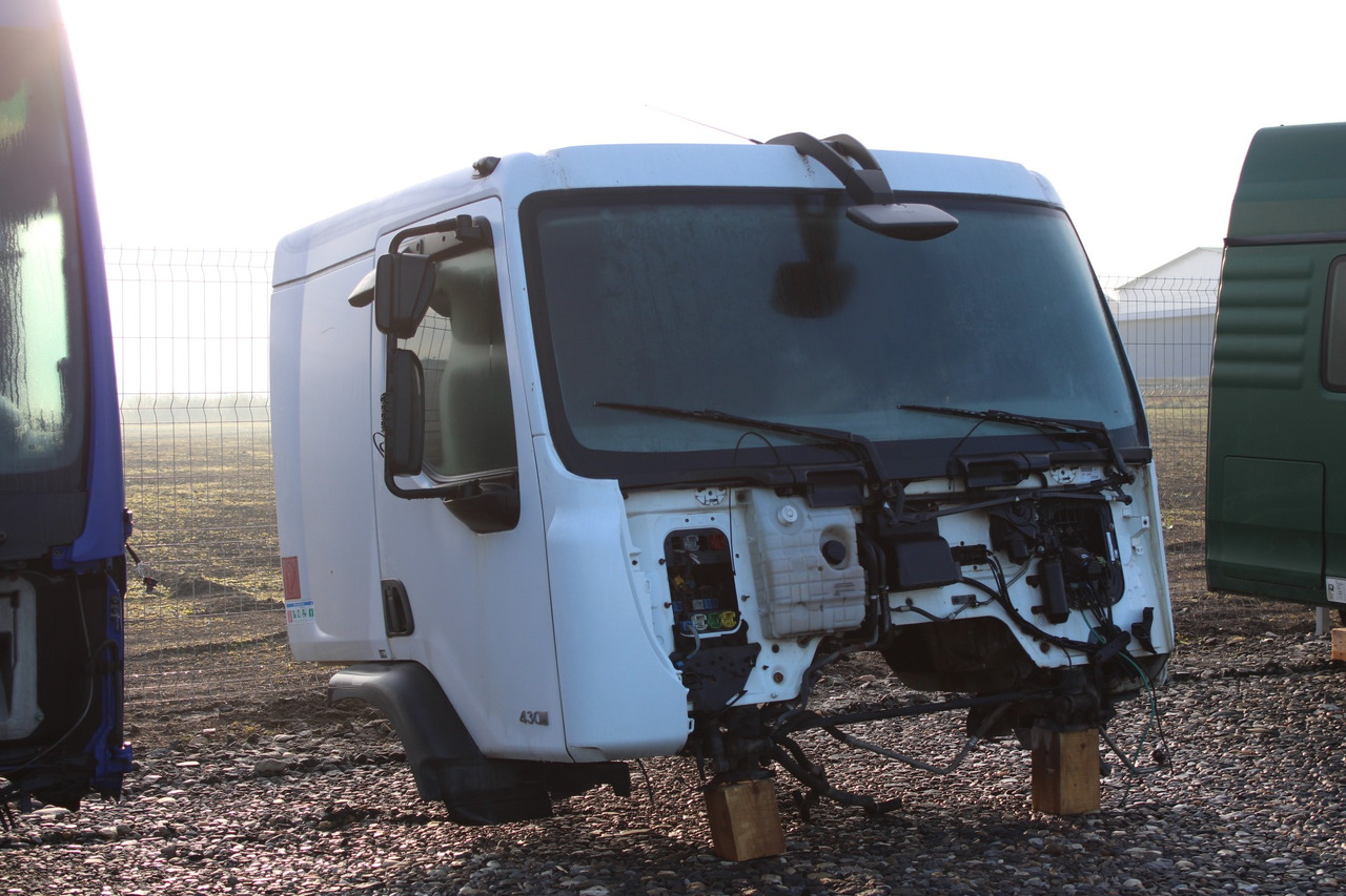 CABINA RENAULT PREMIUM SLEEPER CAB L2H1 - Cab for Truck: picture 3 CABINA RENAULT PREMIUM SLEEPER CAB L2H1 - Cab for Truck: picture 3