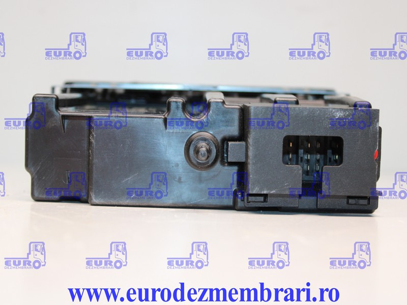 TAHOGRAF SCANIA SUPER 2952549 - Cab and interior for Truck: picture 3 TAHOGRAF SCANIA SUPER 2952549 - Cab and interior for Truck: picture 3