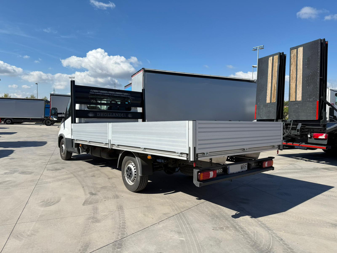 IVECO 35S16 Daily E6 (Open Box) - Flatbed van: picture 3 IVECO 35S16 Daily E6 (Open Box) - Flatbed van: picture 3