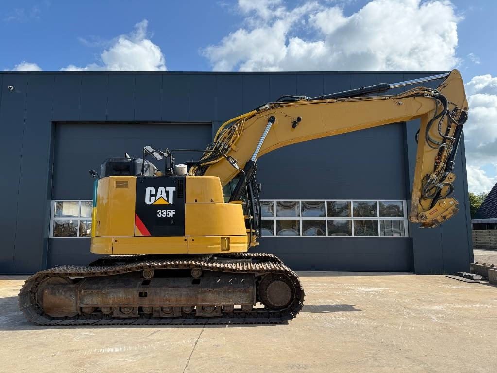 CAT 335 F L CR - Crawler excavator: picture 2 CAT 335 F L CR - Crawler excavator: picture 2