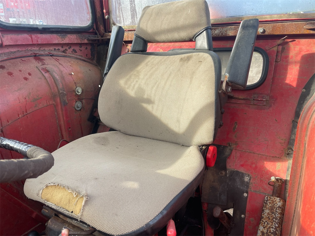 Farm tractor BM VOLVO 350: picture 40