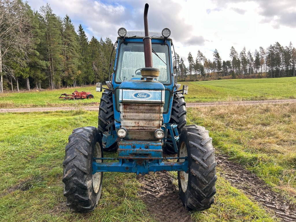 FORD 7710 4WD med trepunkts adapter - Farm tractor: picture 3 FORD 7710 4WD med trepunkts adapter - Farm tractor: picture 3