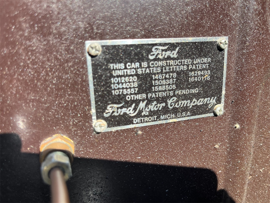 Car FORD A TUDOR: picture 16