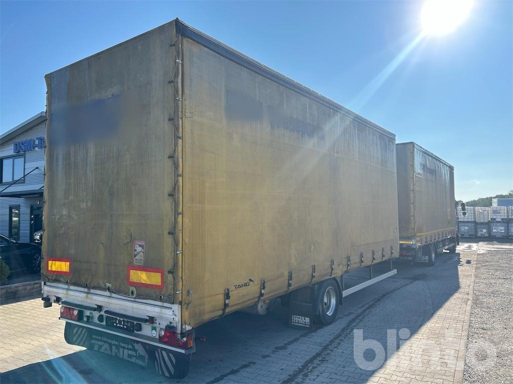 MAN TGL 8.250 (2011) - Curtainsider truck: picture 4 MAN TGL 8.250 (2011) - Curtainsider truck: picture 4