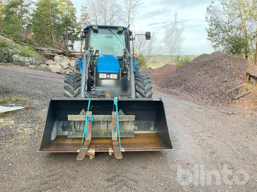 NEW HOLLAND TL90 4WD - Farm tractor: picture 2 NEW HOLLAND TL90 4WD - Farm tractor: picture 2