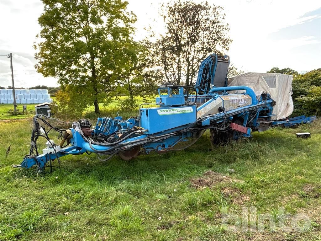 Standen Pearson - Potato harvester: picture 1 Standen Pearson - Potato harvester: picture 1
