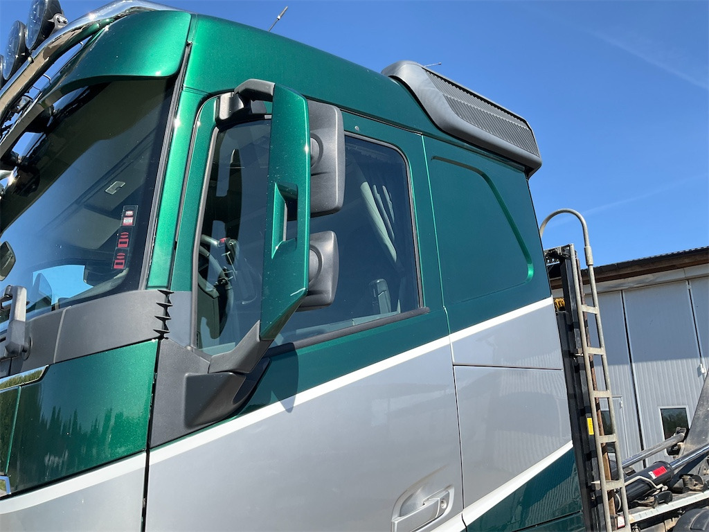 Truck VOLVO FH: picture 8