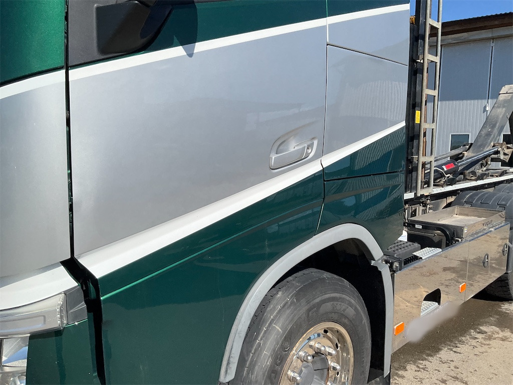 Truck VOLVO FH: picture 9