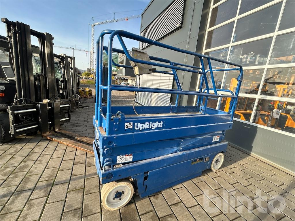 UpRight - Scissor lift: picture 2 UpRight - Scissor lift: picture 2