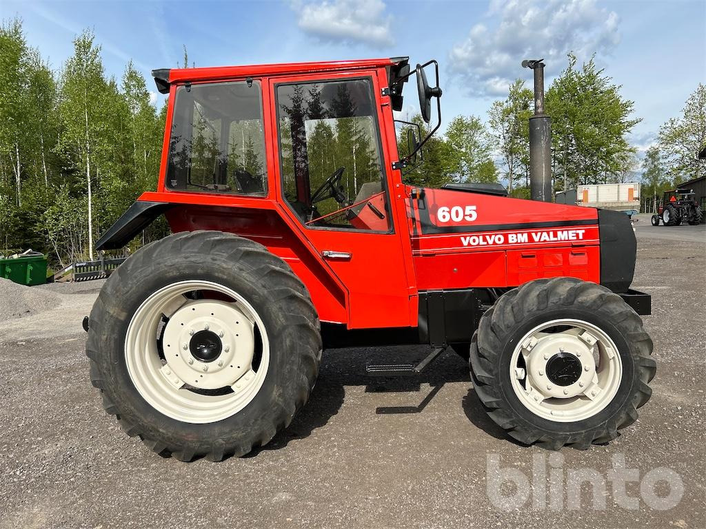 VALMET/VALTRA - Farm tractor: picture 2 VALMET/VALTRA - Farm tractor: picture 2