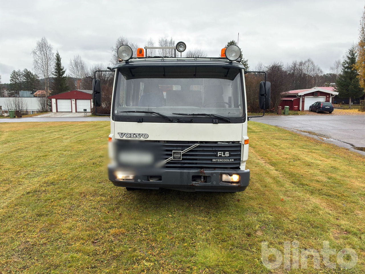 VOLVO FL611 4X2 - Dropside/ Flatbed truck, Crane truck: picture 2 VOLVO FL611 4X2 - Dropside/ Flatbed truck, Crane truck: picture 2
