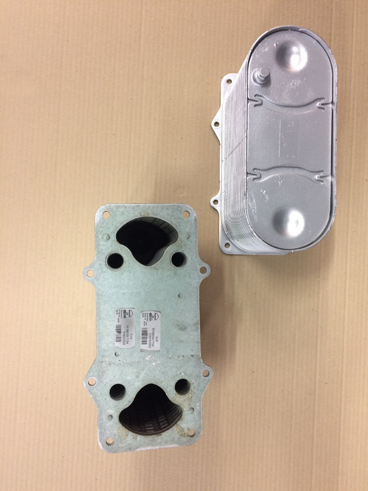 RADIATORE ARIA COMBURENTE - MOTORI MAN D2066 - D2676 - EURO 6 - Engine and parts for Truck: picture 2 RADIATORE ARIA COMBURENTE - MOTORI MAN D2066 - D2676 - EURO 6 - Engine and parts for Truck: picture 2