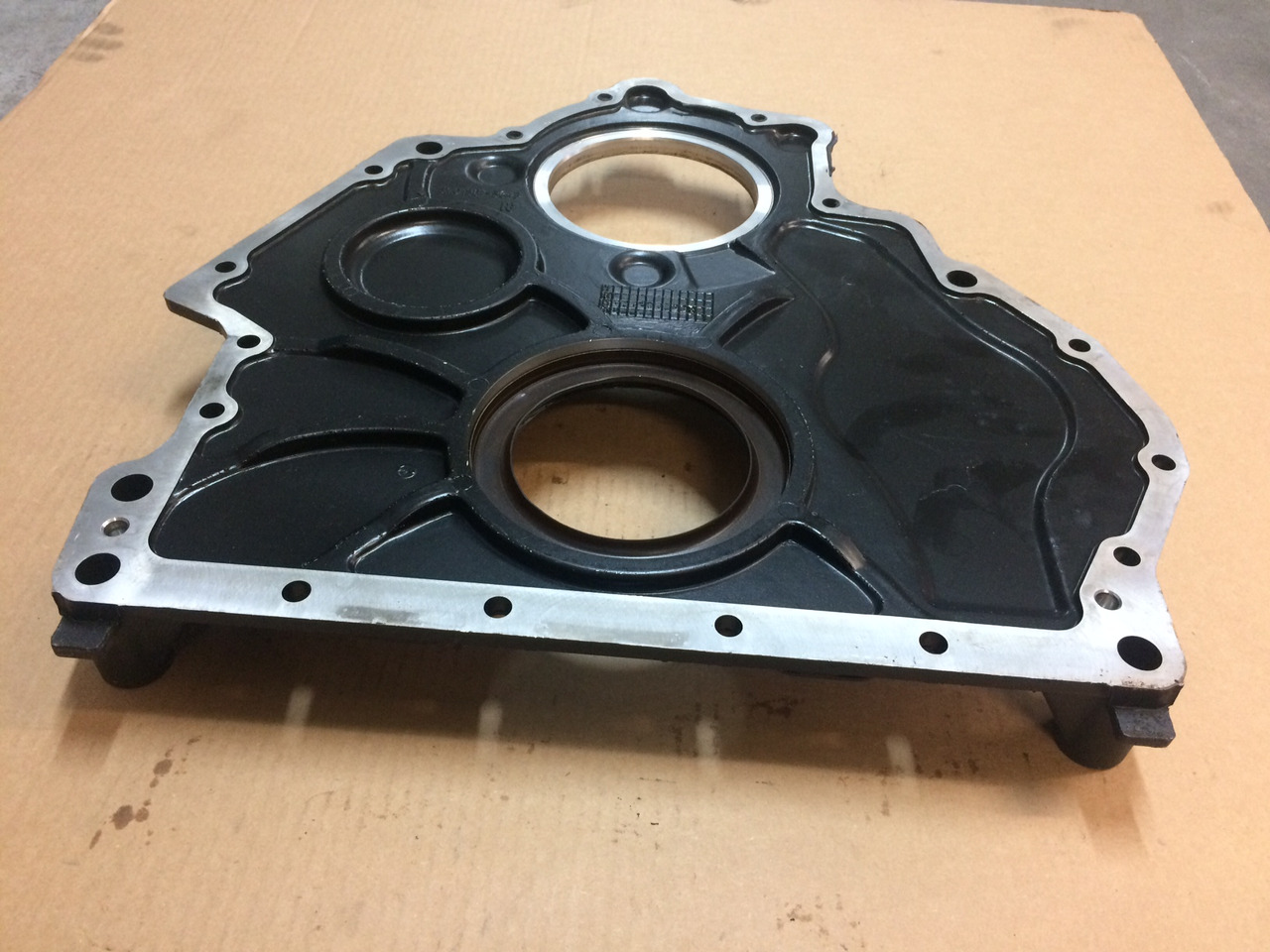 COPERCHIO BASAMENTO MAN 51015015025 - Spare parts for Truck: picture 5 COPERCHIO BASAMENTO MAN 51015015025 - Spare parts for Truck: picture 5