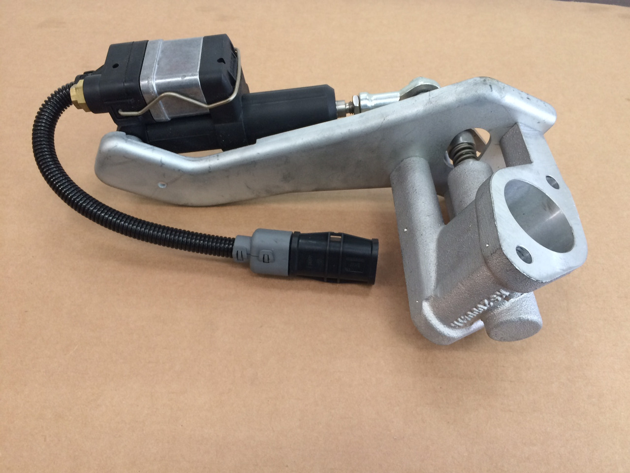 SARACINESCA EGR RIF. MAN 51081506026 - Spare parts for Truck: picture 4 SARACINESCA EGR RIF. MAN 51081506026 - Spare parts for Truck: picture 4