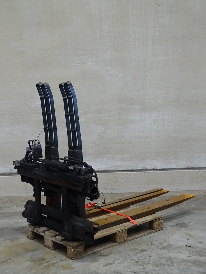 Durwen DPK30C - Forks for Material handling equipment: picture 2 Durwen DPK30C - Forks for Material handling equipment: picture 2