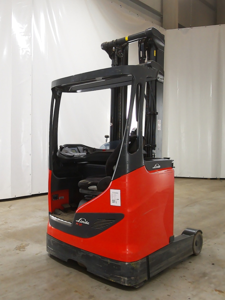 Linde R12B-01 - Reach truck: picture 2 Linde R12B-01 - Reach truck: picture 2