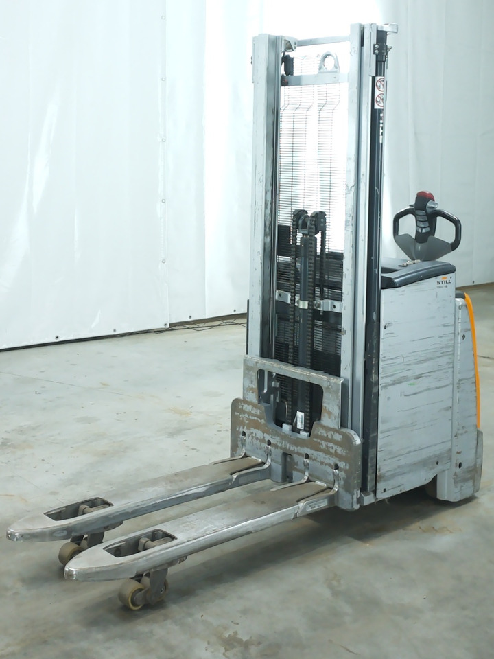 Still EXD20 - Stacker: picture 1 Still EXD20 - Stacker: picture 1