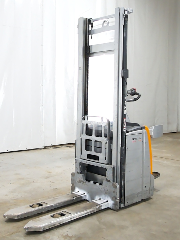 Still EXV-SF14 - Stacker: picture 1 Still EXV-SF14 - Stacker: picture 1