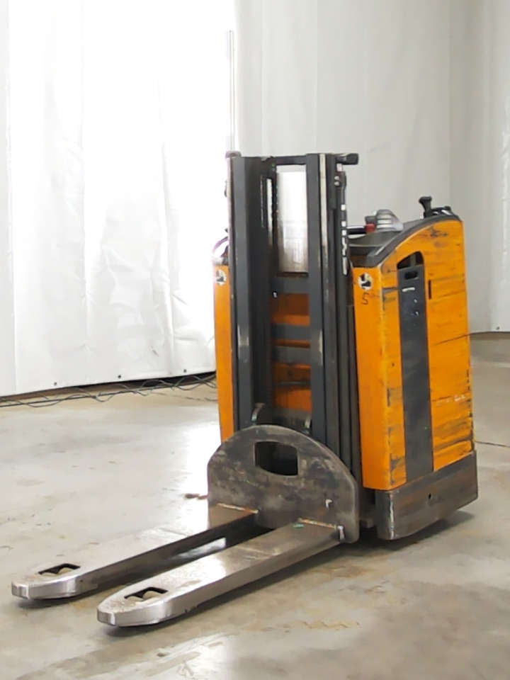 Still SD20 - Stacker: picture 1 Still SD20 - Stacker: picture 1