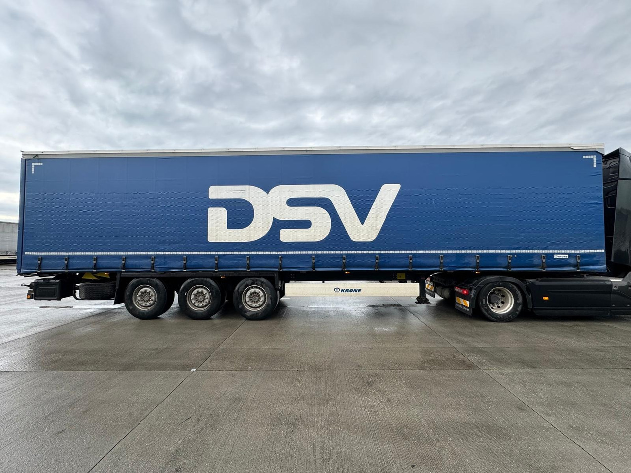 Krone SD - Curtainsider semi-trailer: picture 4 Krone SD - Curtainsider semi-trailer: picture 4