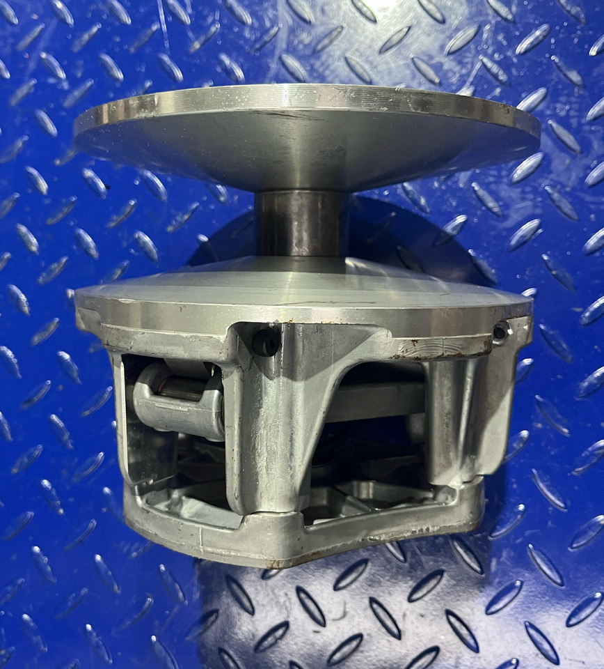 John Deere AM146949 - Clutch and parts for Combine harvester: picture 1 John Deere AM146949 - Clutch and parts for Combine harvester: picture 1