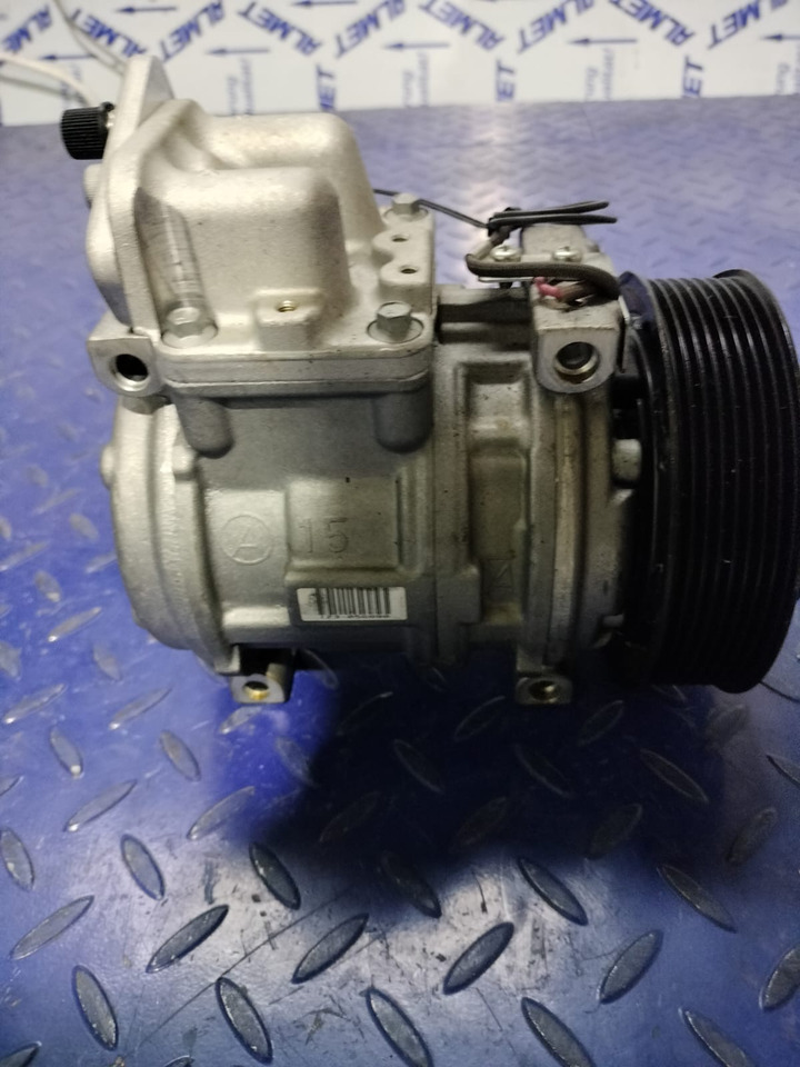 Mercedes Benz Atego A0002340811 - A/C compressor for Truck: picture 2 Mercedes Benz Atego A0002340811 - A/C compressor for Truck: picture 2