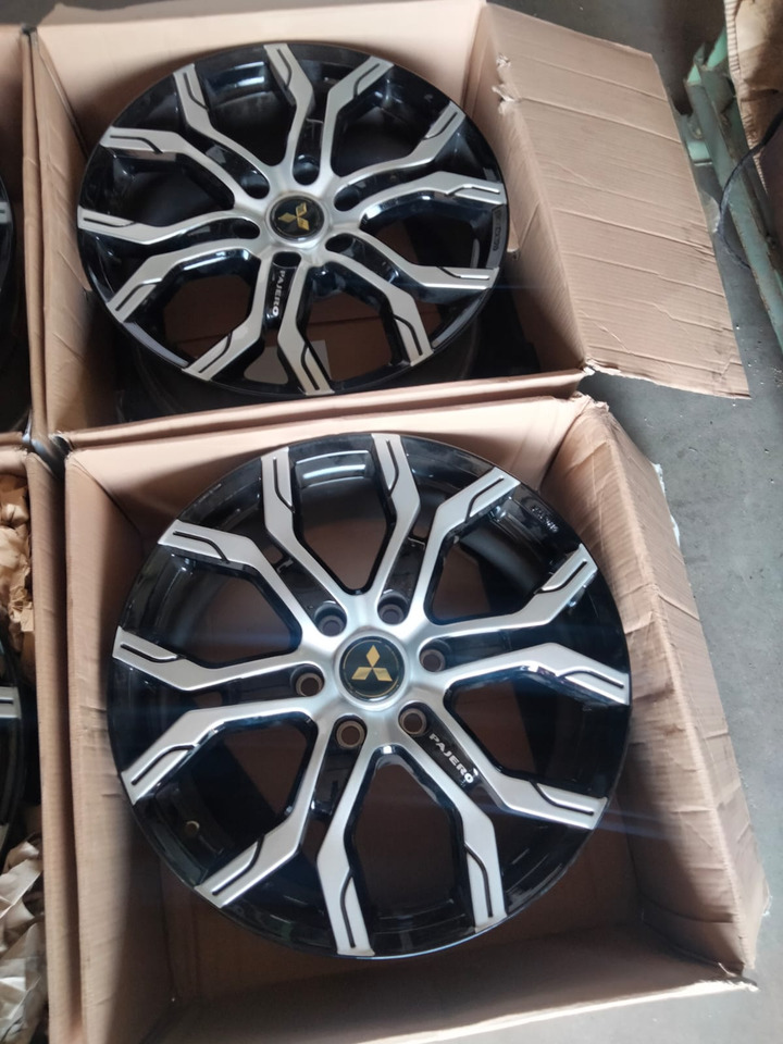 Mitsubishi Pajero L200 20 Zoll original Rims KBA50710 - Rim for Car: picture 3 Mitsubishi Pajero L200 20 Zoll original Rims KBA50710 - Rim for Car: picture 3