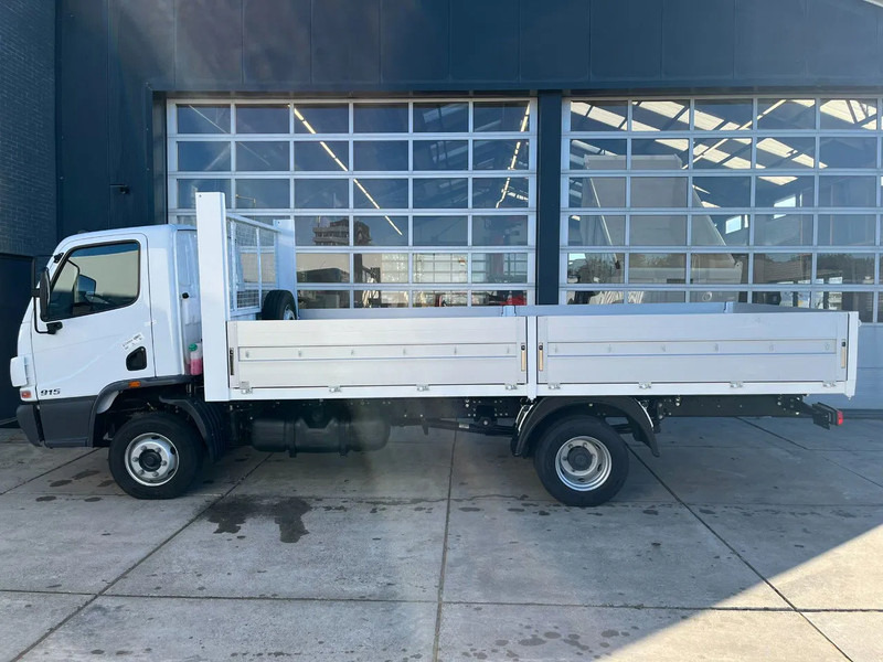 Mercedes-Benz Accelo 915 4x2 Flatbed with dropsides - Dropside/ Flatbed truck: picture 2 Mercedes-Benz Accelo 915 4x2 Flatbed with dropsides - Dropside/ Flatbed truck: picture 2