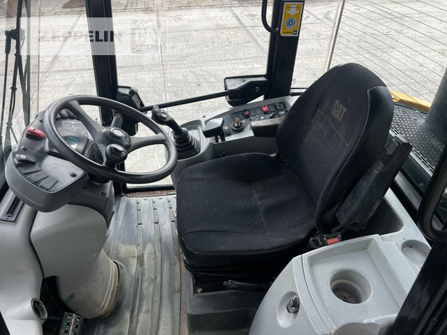 Wheel loader Cat 906H: picture 18 Wheel loader Cat 906H: picture 18