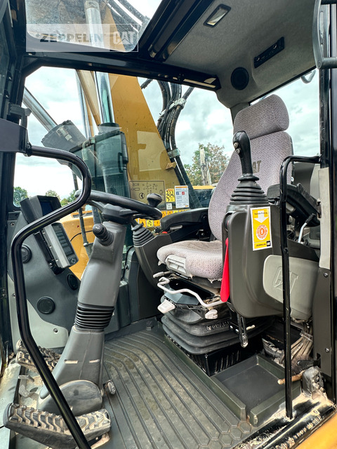 Wheel excavator Cat M320F: picture 7