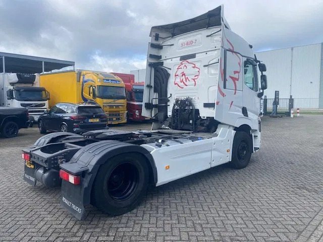 Renault T 440 euro 6 trekker compleet spoilers 2 x tank, low km...... - Tractor unit: picture 4 Renault T 440 euro 6 trekker compleet spoilers 2 x tank, low km...... - Tractor unit: picture 4