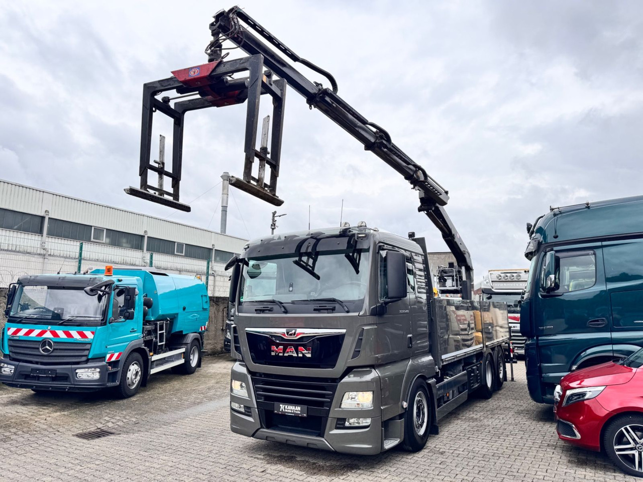 MAN 26.460 TGX Baustoffkran HMF 2110-L3 - Crane truck: picture 4 MAN 26.460 TGX Baustoffkran HMF 2110-L3 - Crane truck: picture 4