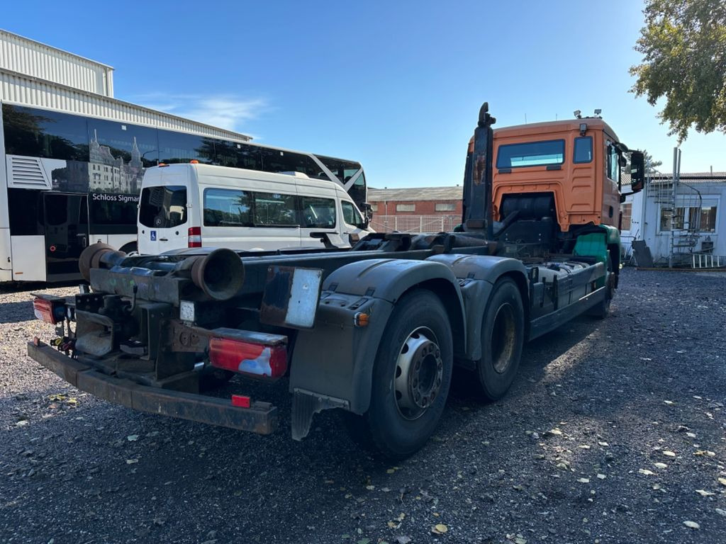 MAN TGS 26.400 6X2-2 BL Meille RK 20.70 Absetzkipper - Skip loader truck: picture 2 MAN TGS 26.400 6X2-2 BL Meille RK 20.70 Absetzkipper - Skip loader truck: picture 2