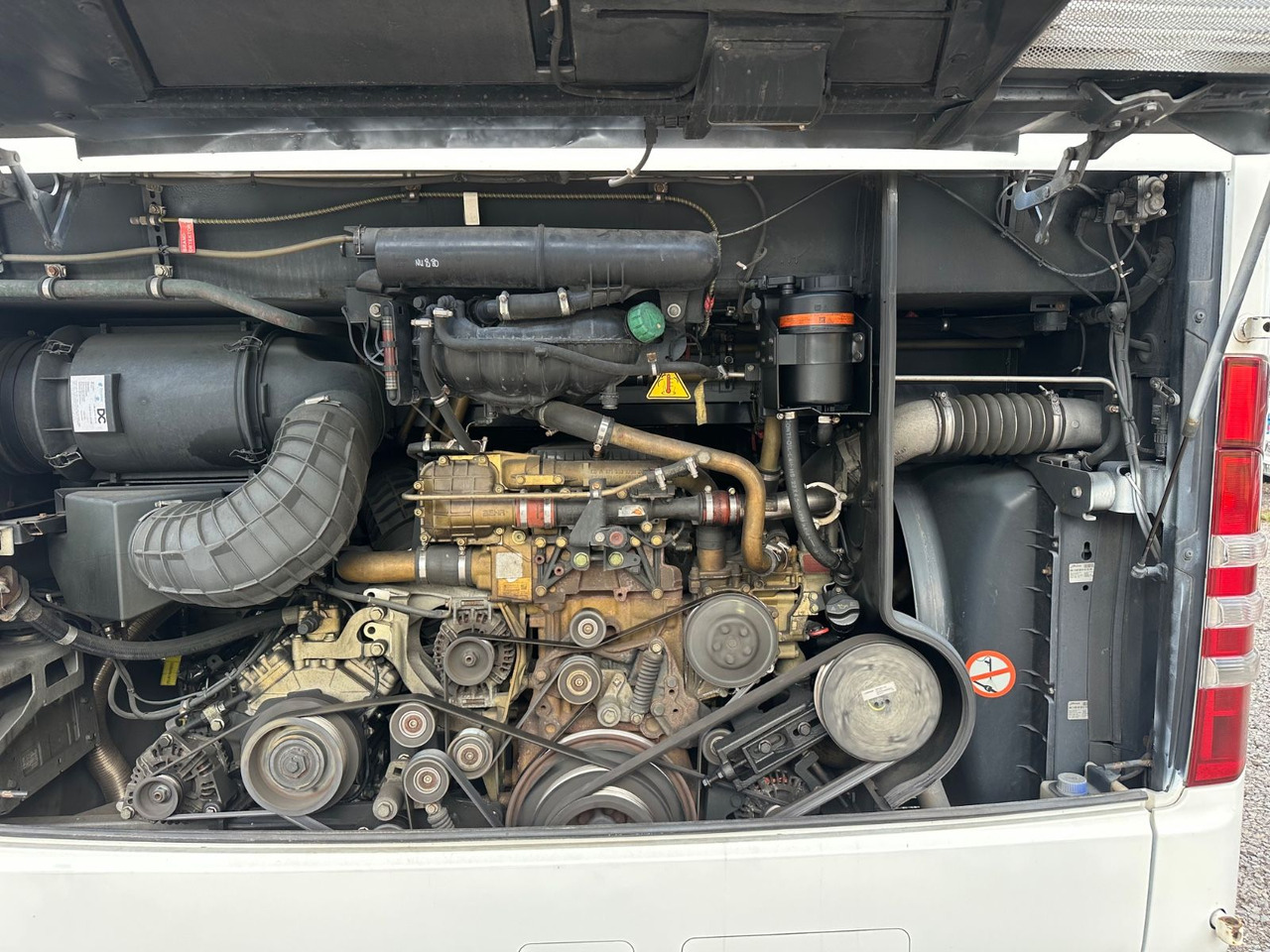 Mercedes-Benz Travego O580 16 RHD-M (LuxLine*Euro 6*TOP*DE) - Coach: picture 5 Mercedes-Benz Travego O580 16 RHD-M (LuxLine*Euro 6*TOP*DE) - Coach: picture 5